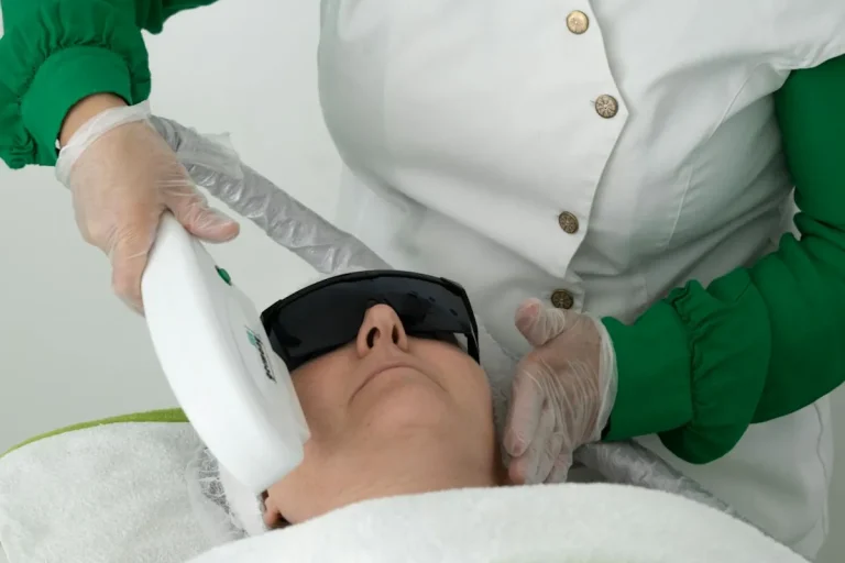 Fördelar med laser för att förbättra hudens utseende efter genetiska sjukdomar